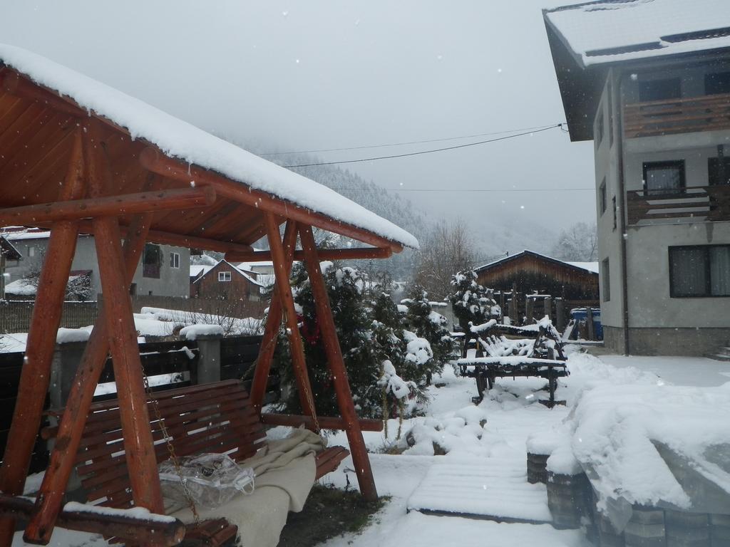 Pensiunea La Rachitele Exteriér fotografie